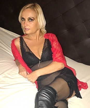 😘 Живу в Москве, где наша встреча будет полна страсти и наслаждения. 💋 У меня широкий спектр услуг, готовых удовлетворить твои самые сокровенные желания. 🌟 От классического секса до ролевых игр - мы сможем попробовать все, что пожелаешь. 💦 У меня есть множество положительных отзывов, которые подтверждают мою профессиональность. 🌹 Ты сможешь увидеть мои фото, чтобы убедиться в моей красоте и сексуальности. 📸 Не упусти возможность окунуться в мир наслаждения со мной! Пиши, и наши встречи будут незабываемыми. 🔥💫 Агриппина